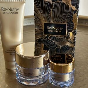Estée Lauder Re-Nutriv Ultimate Diamond Luxury Gift Set $274 value